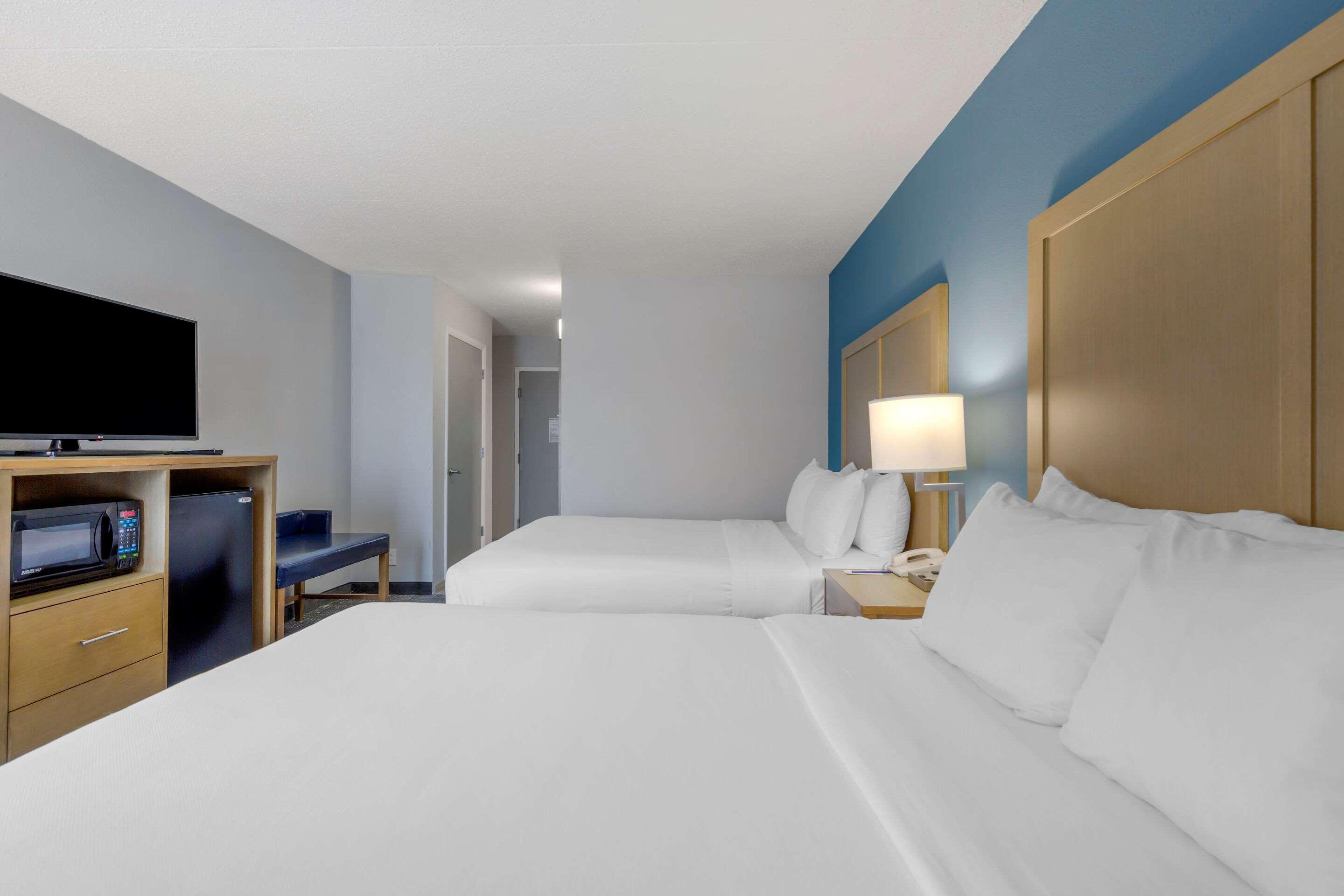 Comfort Inn & Suites Alexandria West Eksteriør billede