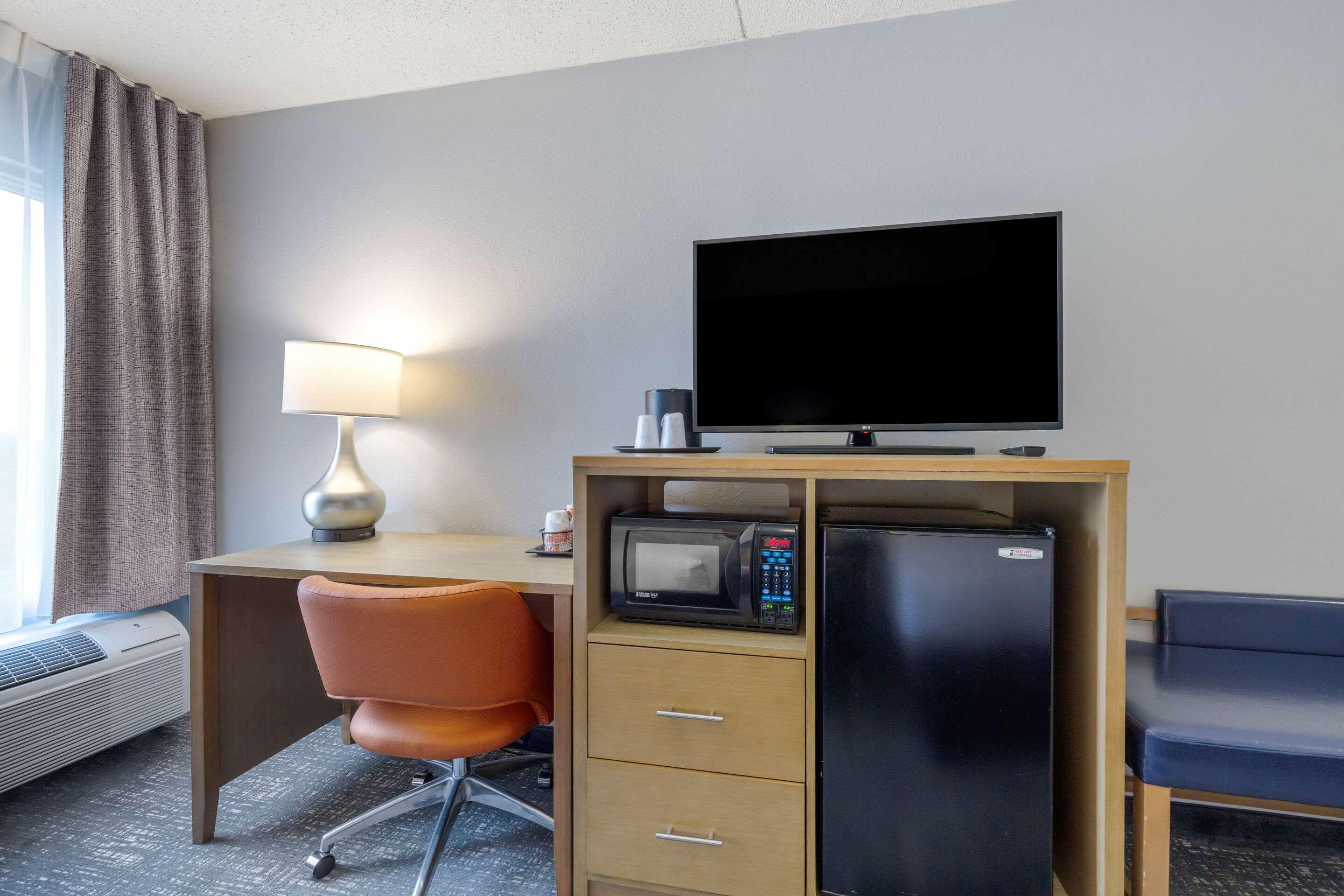Comfort Inn & Suites Alexandria West Eksteriør billede