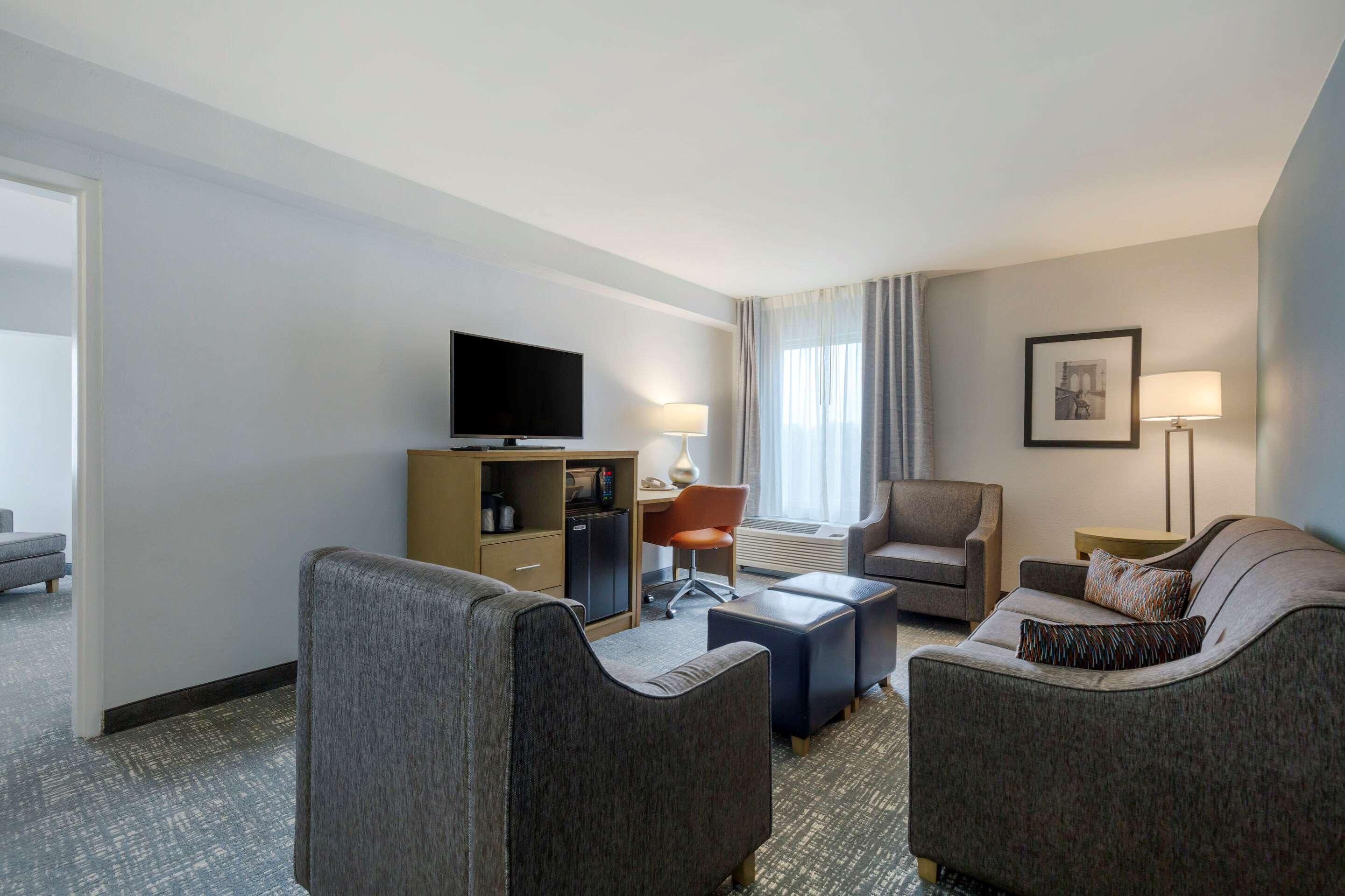 Comfort Inn & Suites Alexandria West Eksteriør billede