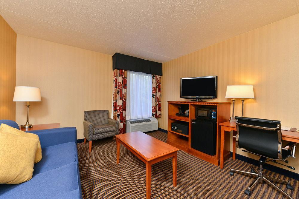 Comfort Inn & Suites Alexandria West Eksteriør billede