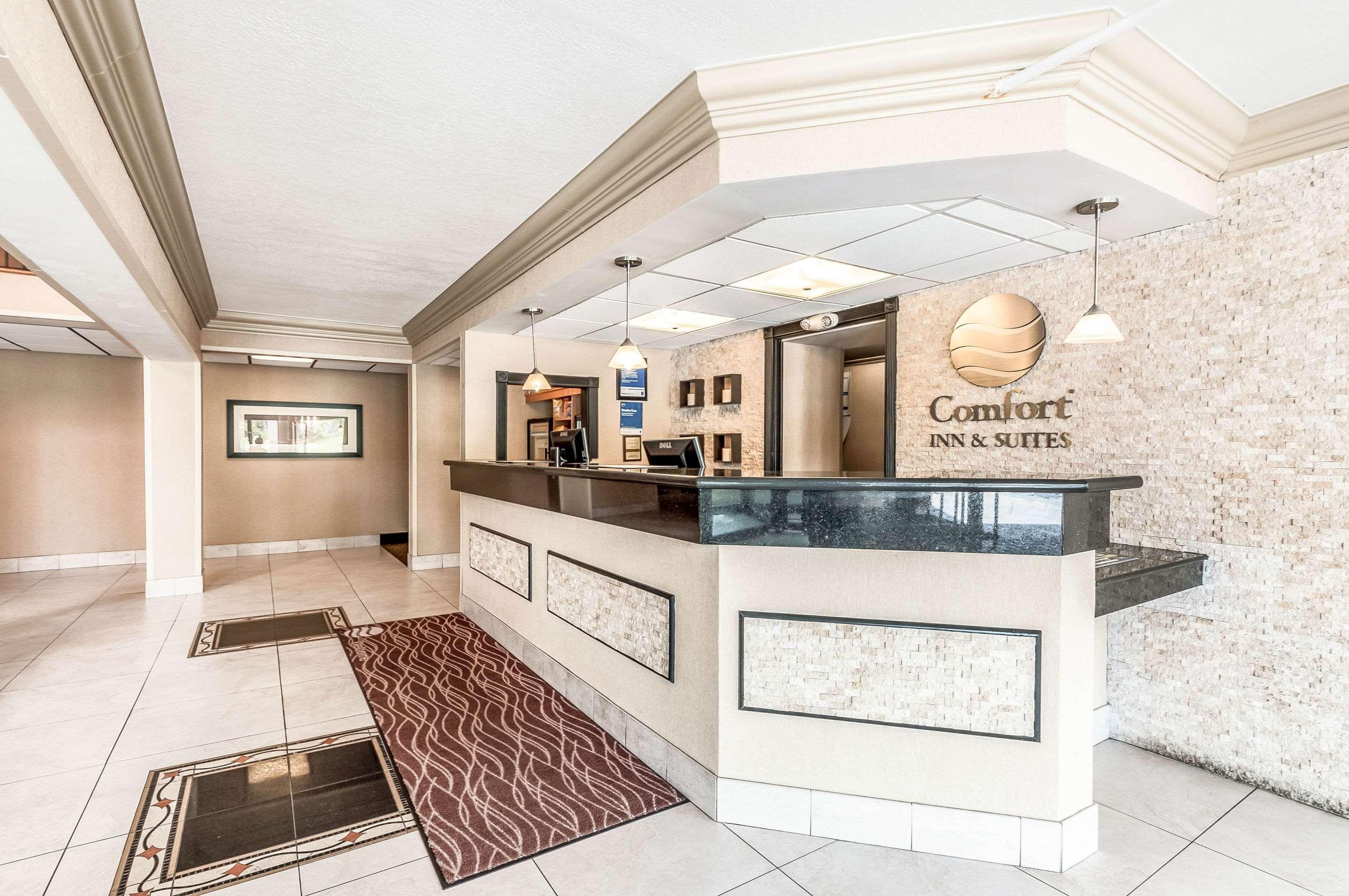 Comfort Inn & Suites Alexandria West Eksteriør billede