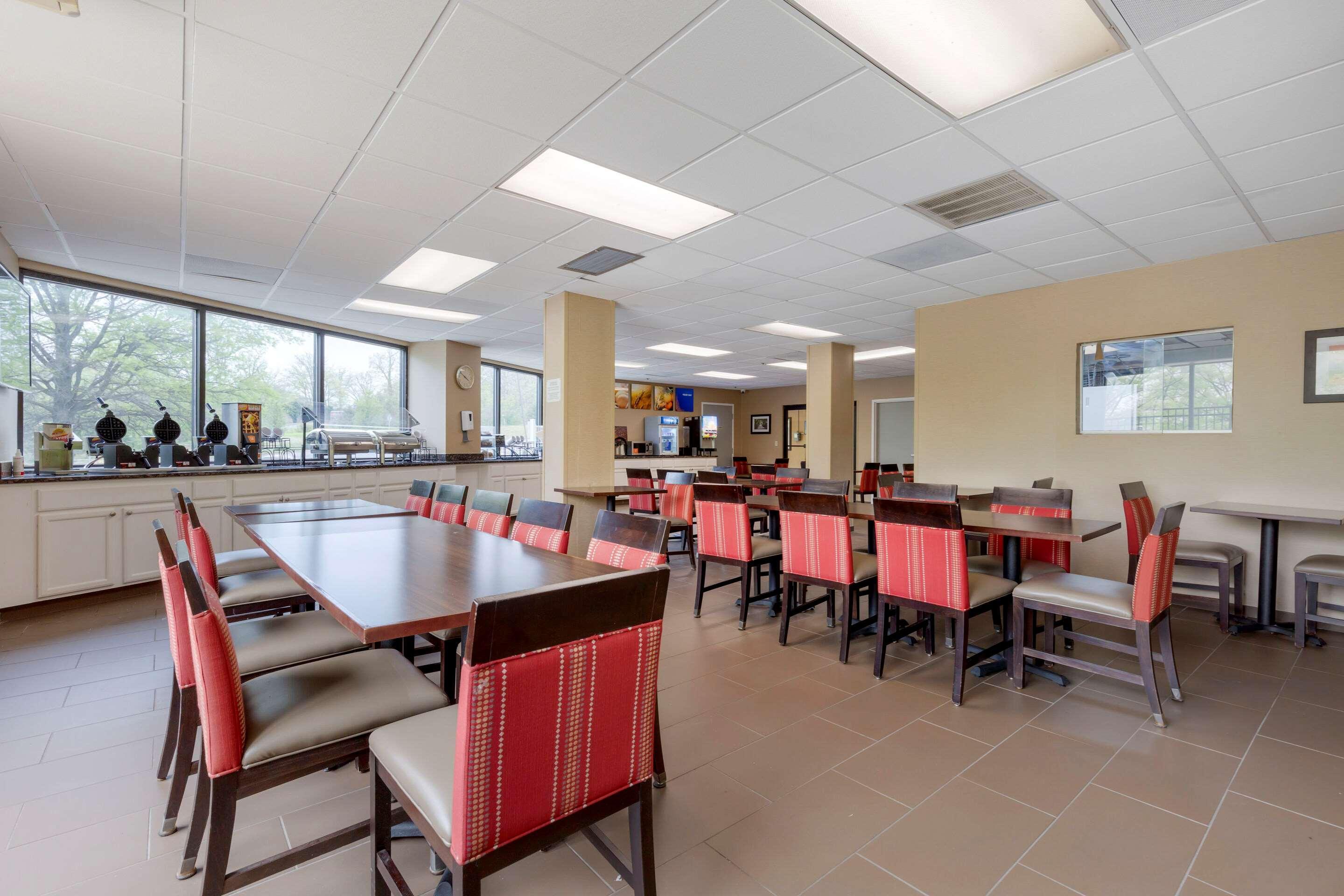Comfort Inn & Suites Alexandria West Eksteriør billede